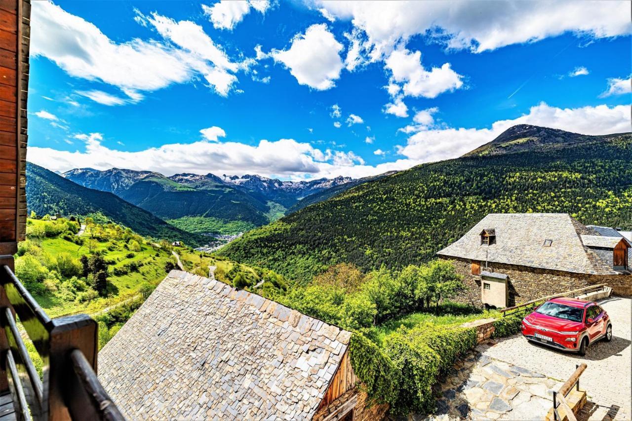Apartamentos Aran Montcorbau Bagian luar foto